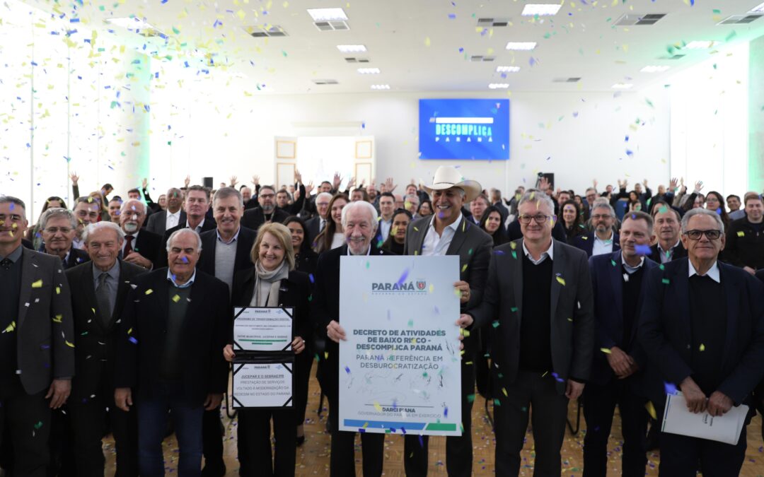 Movimento Pró-Paraná participa de cerimônia promovida pelo Governo do Estado sobre desburocratização e transformação digital