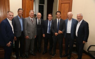 Movimento Pró-Paraná prestigia centenário do Instituto de Engenharia do Paraná em solenidade na Câmara de Curitiba