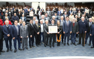 Movimento Pró-Paraná prestigia celebração dos 135 anos da ACP na Assembleia Legislativa
