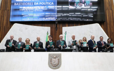 Membro do Pró-Paraná lança livro sobre bastidores da política paranaense